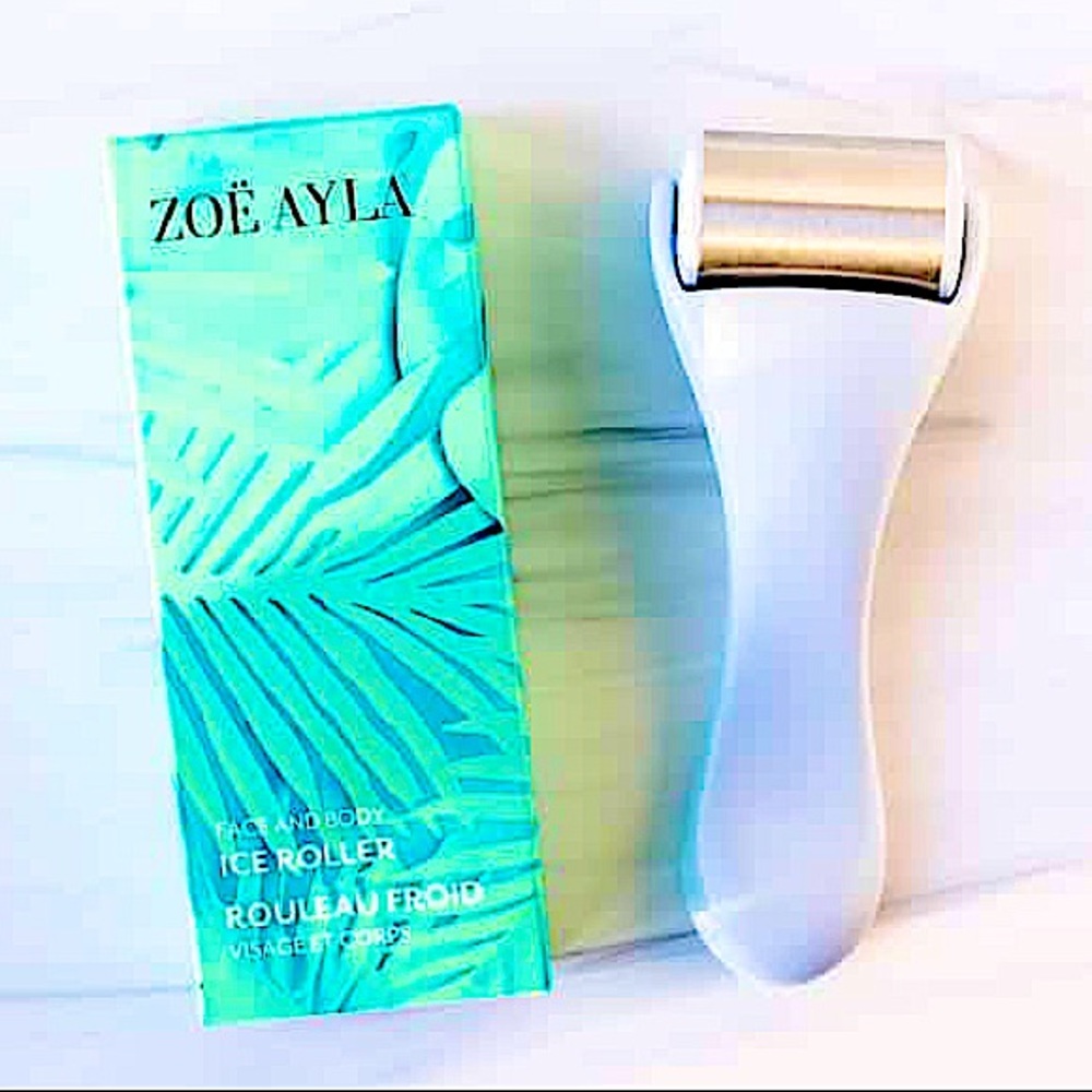 NWOT Ice Face Roller 💙